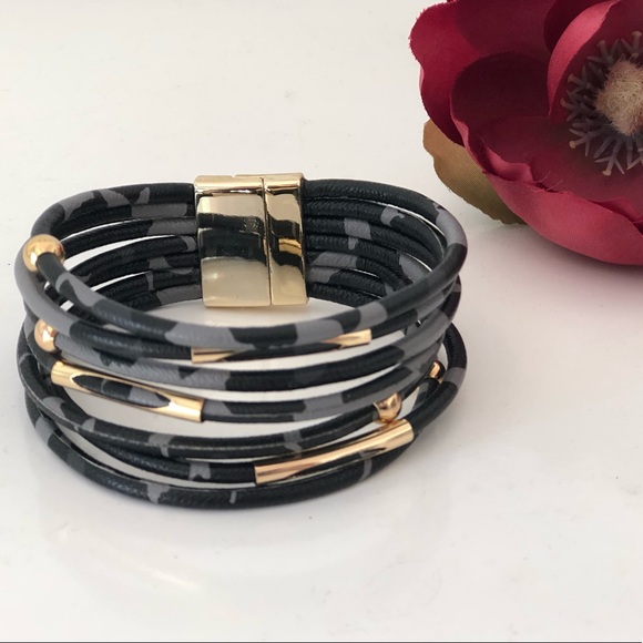 Jewelry - 🎉 HP 🎉 Camouflage print cuff bracelet